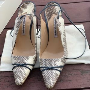 Manolo Blahnik Fish Naturale Skin